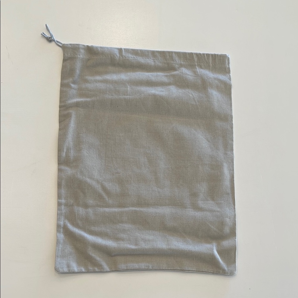 Manolo Blahnik Dust Bag Gray Drawstring Shoes Purse Travel Storage 13" x 10" NEW - Picture 3 of 3